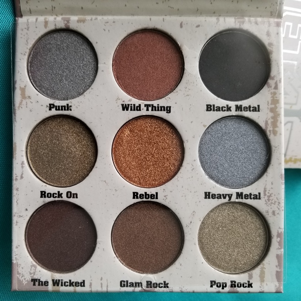 Glam Metals Eyeshadow Palette